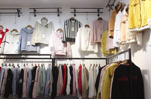 全新起航 服装服饰广场焕新升级，引领时尚新潮流