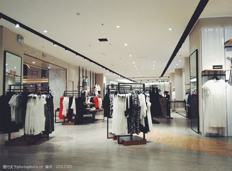 时尚服装店场景 激发灵感与消费欲望